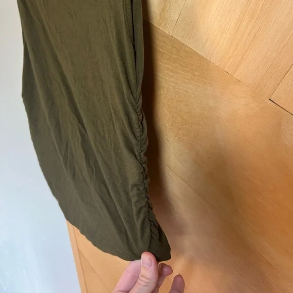 Olive Green Sleeveless Top - Picture 3 of 4